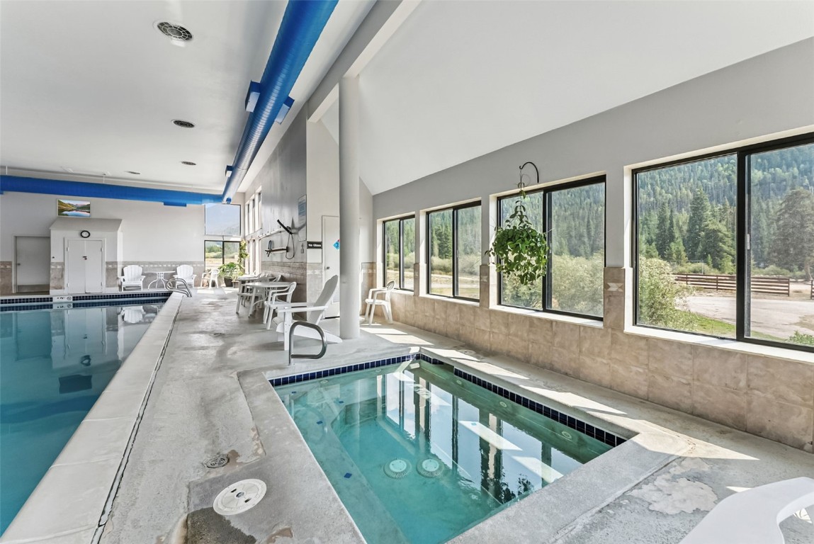 22300 Highway 6, Unit 1745 Keystone, CO 80435 - Photo 33 of 43 a very nice looking kitchen with a large window