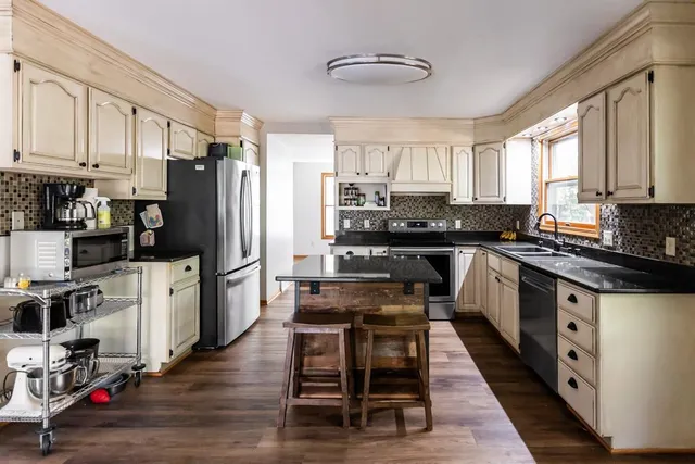 $475,000 | 4828 North Brentwood Drive, Milton, WI 53563