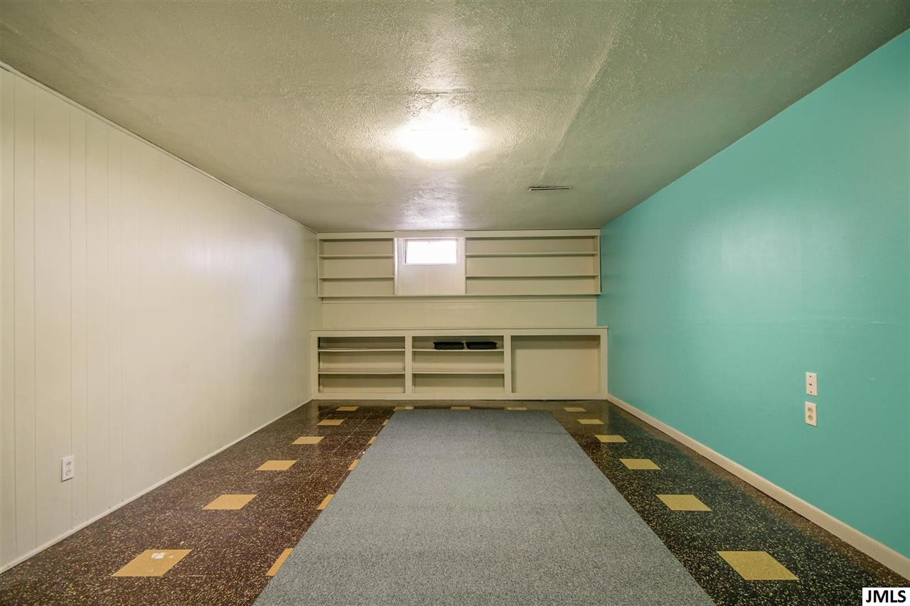 6119 Crest Road Jackson, MI 49203 - Photo 16 of 24 Photo 16