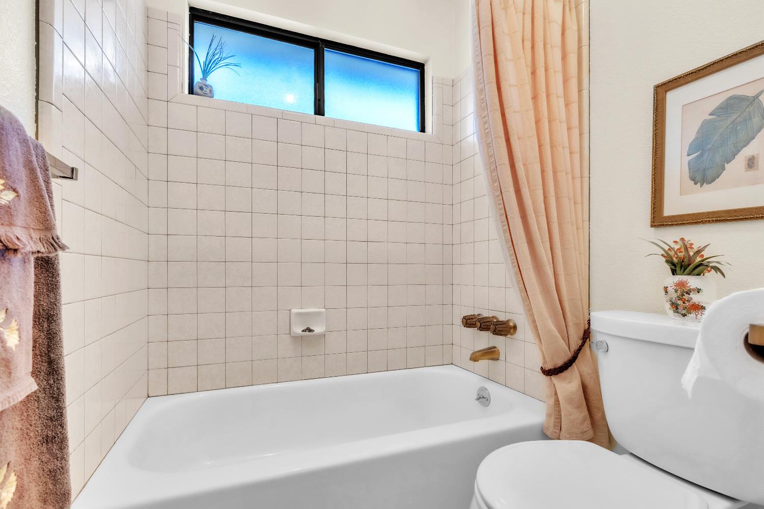 2504 Bridle Path Lane Modesto, CA 95356 - Photo 12 of 37