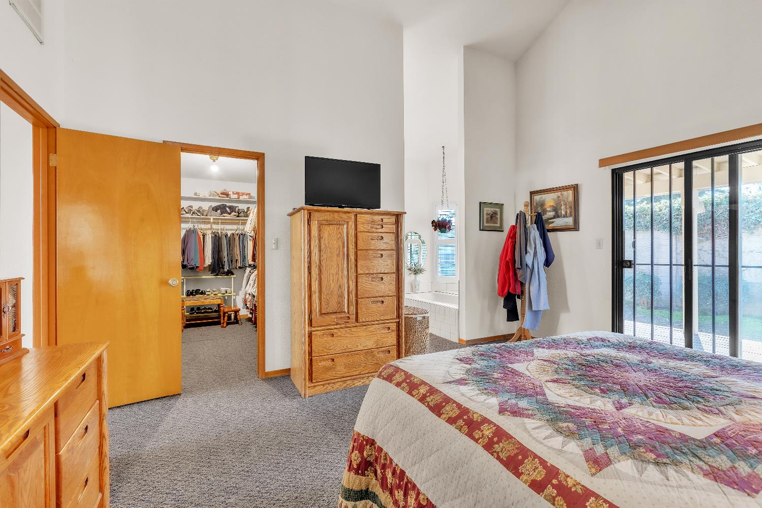 2504 Bridle Path Lane Modesto, CA 95356 - Photo 17 of 37