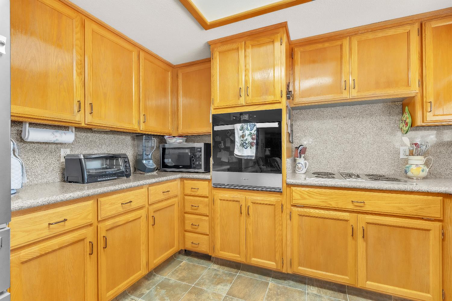 2504 Bridle Path Lane Modesto, CA 95356 - Photo 21 of 37