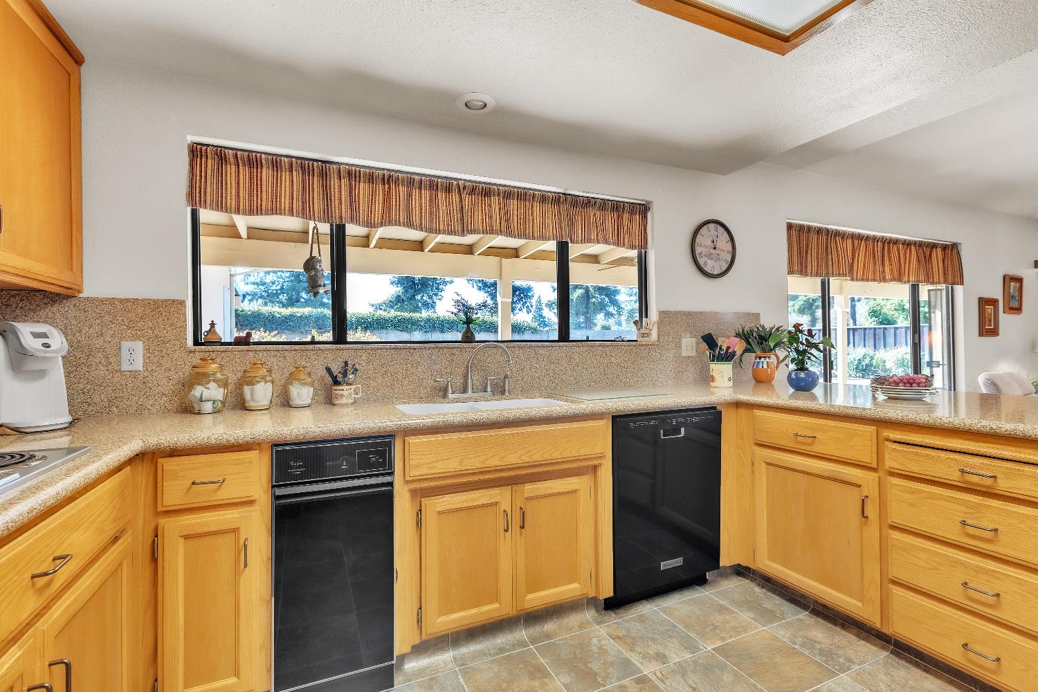 2504 Bridle Path Lane Modesto, CA 95356 - Photo 22 of 37