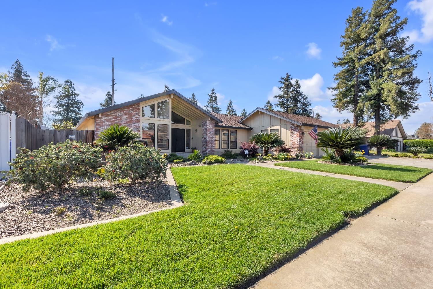 2504 Bridle Path Lane Modesto, CA 95356 - Photo 3 of 37