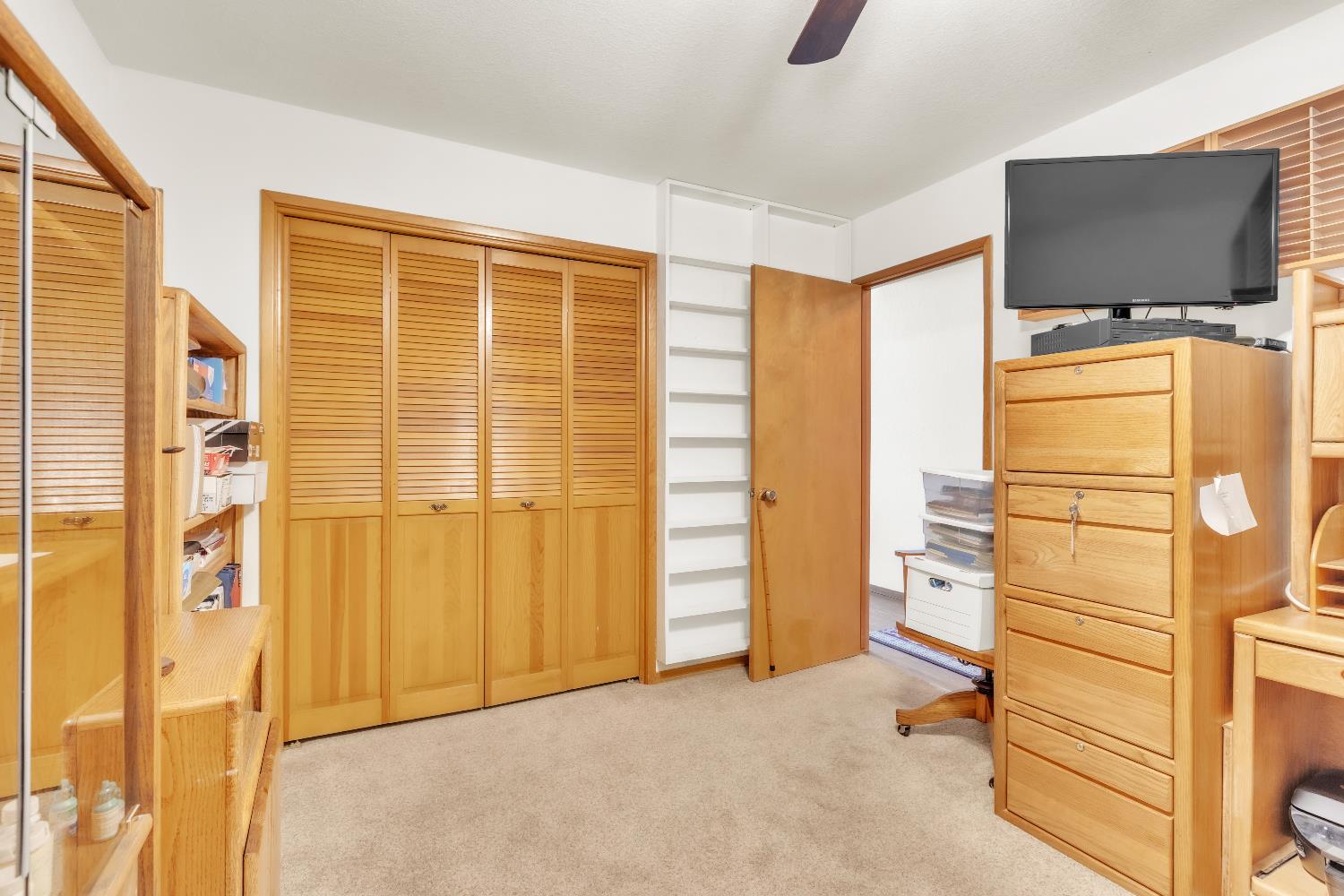 2504 Bridle Path Lane Modesto, CA 95356 - Photo 8 of 37