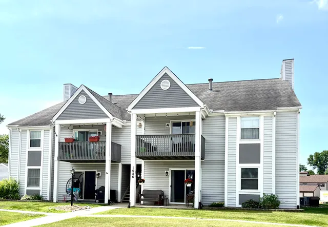 $189,000 | 1086 Millpond Road, Unit C, Valparaiso, IN 46385
