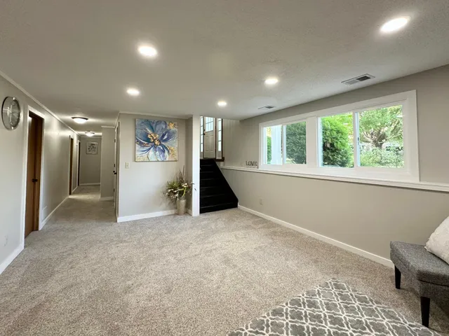 $450,000 | 11900 Highland View Circle, Burnsville, MN 55337