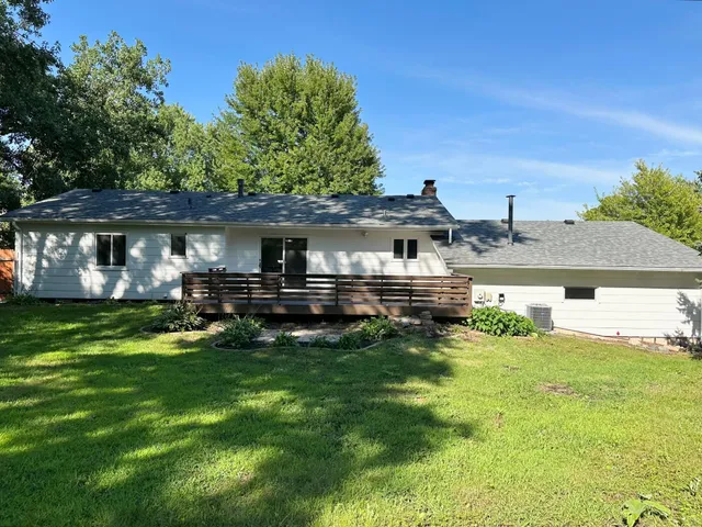 $450,000 | 11900 Highland View Circle, Burnsville, MN 55337