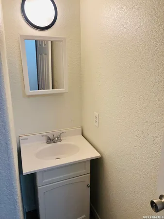 $1,500 | 410 Bohme Street, Uvalde, TX 78801
