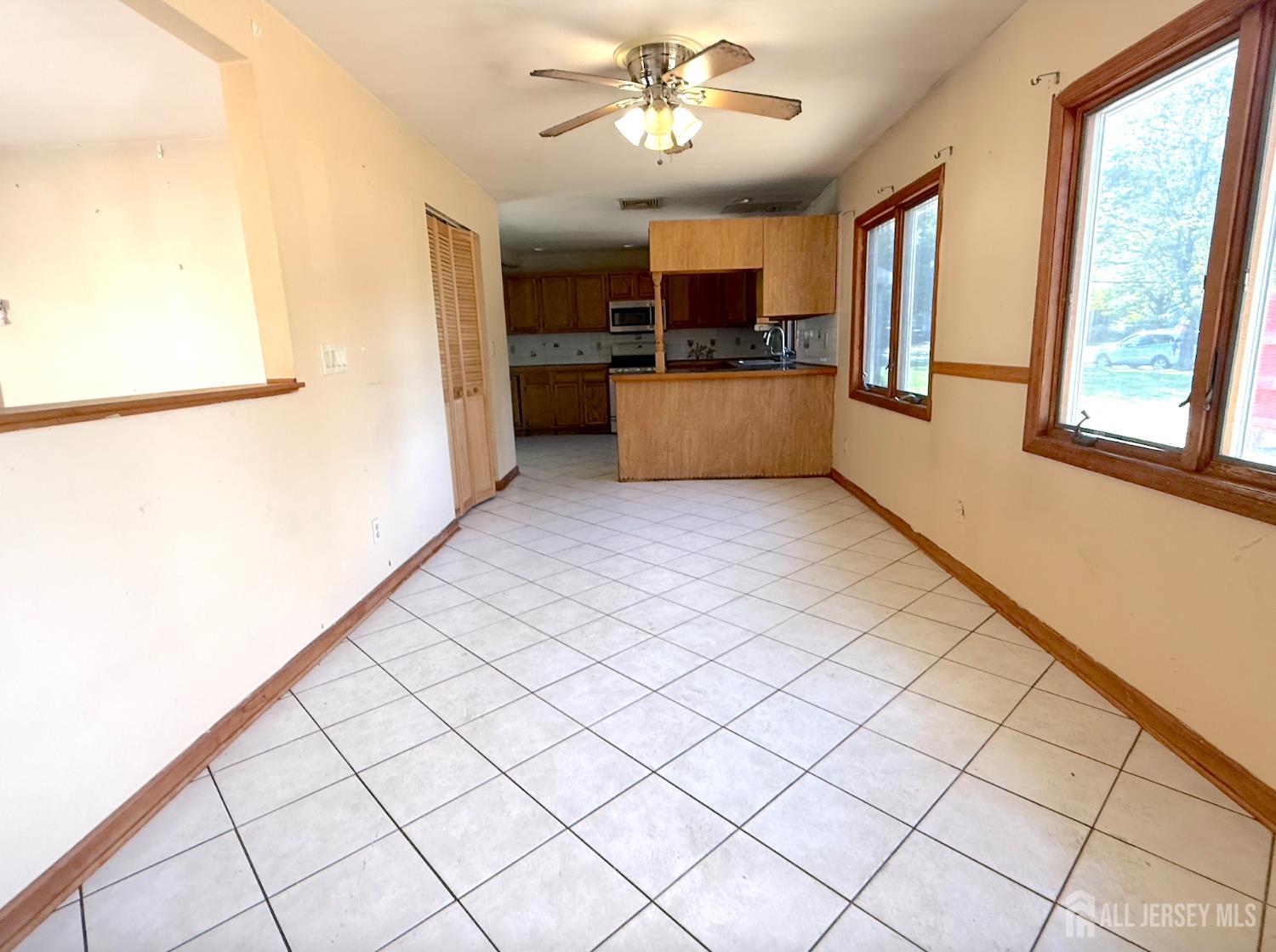 4 Forrestal Road Kendall Park, NJ 08824 - Photo 7 of 22