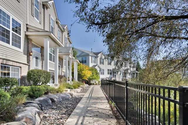 $260,000 | 5105 Fairpoint Drive North, Hugo, MN 55038