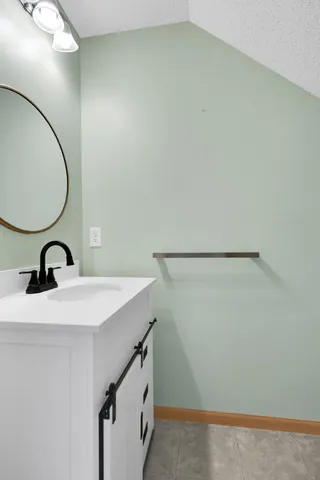 $260,000 | 5105 Fairpoint Drive North, Hugo, MN 55038