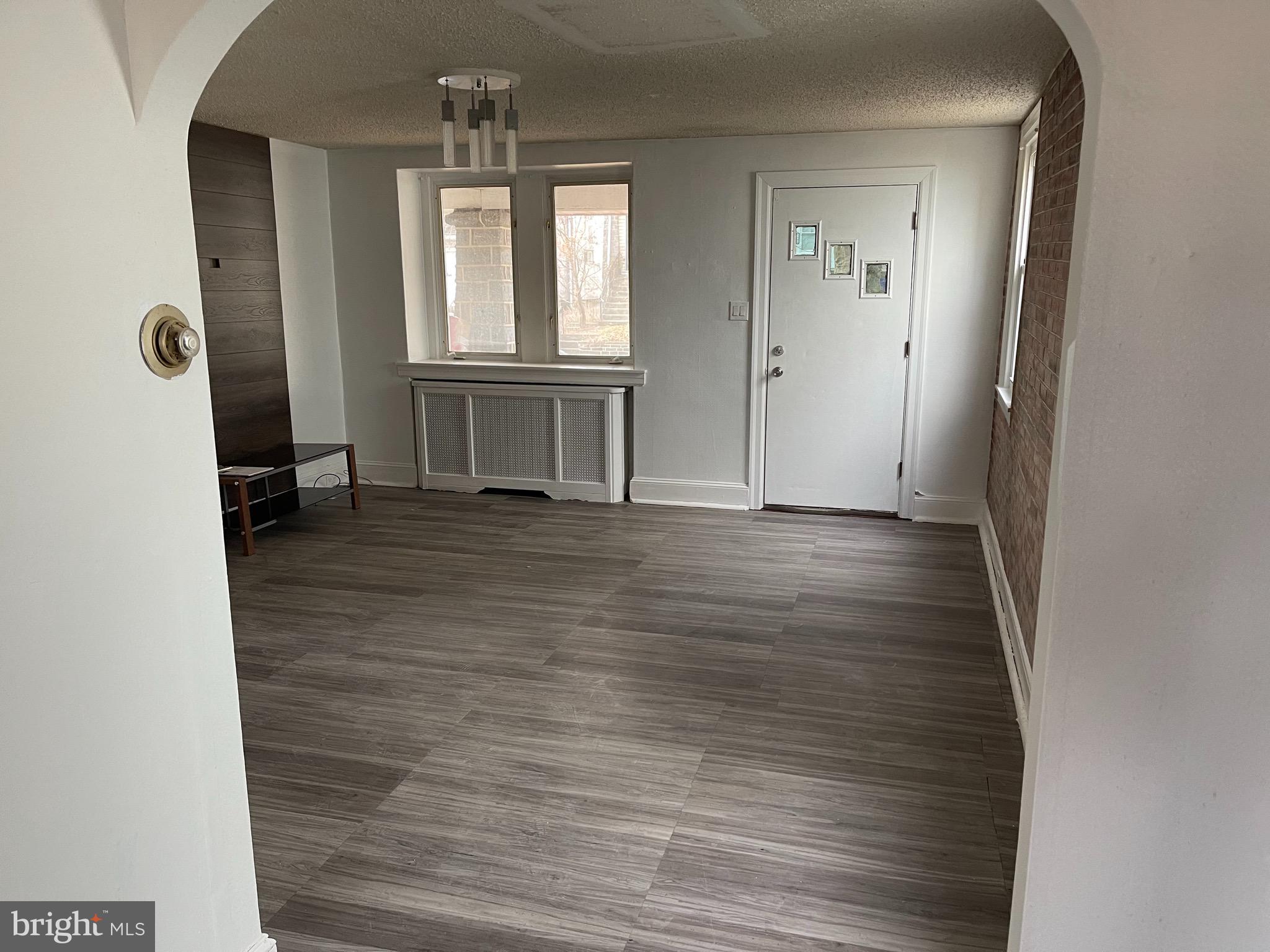 7519 Parkview Road Upper Darby, PA 19082 - Photo 3 of 16