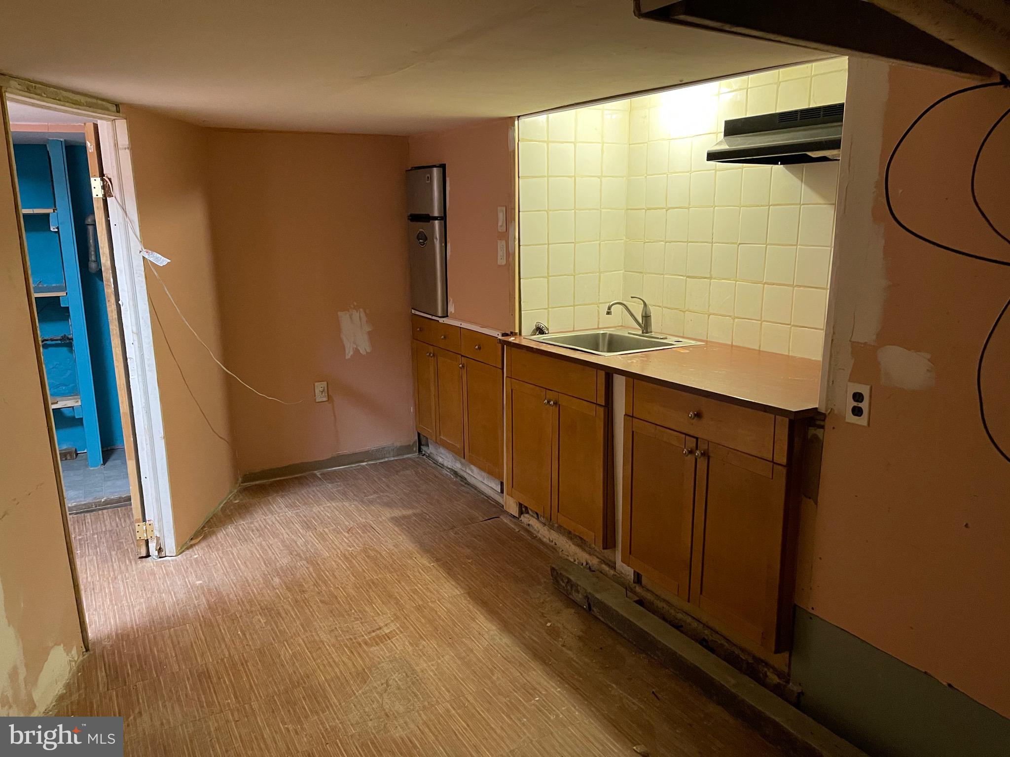 7519 Parkview Road Upper Darby, PA 19082 - Photo 9 of 16