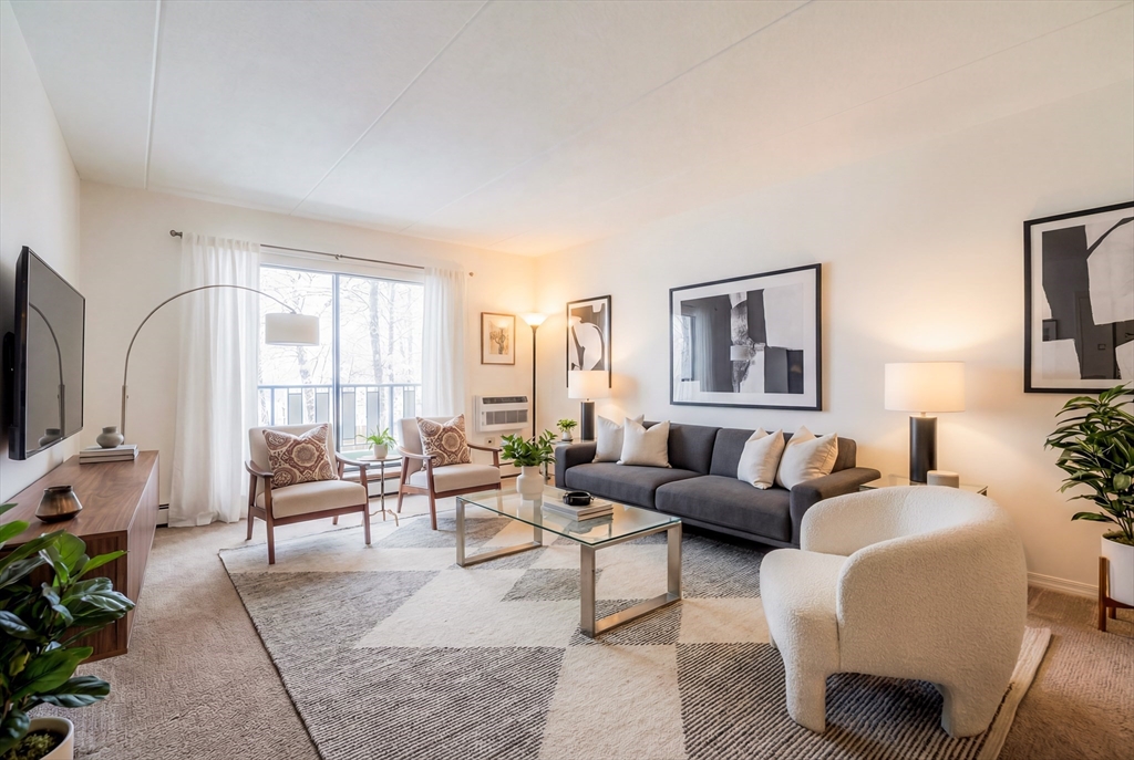 80 North Warren Street, Unit 31 Woburn, MA 01801 - Photo 1 of 14