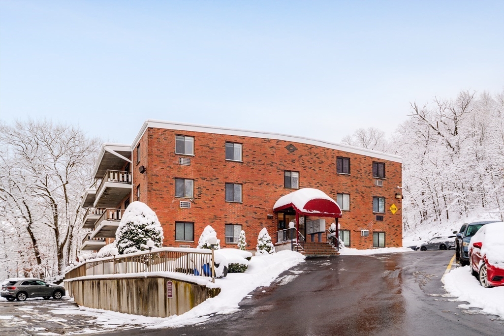 80 North Warren Street, Unit 31 Woburn, MA 01801 - Photo 13 of 14