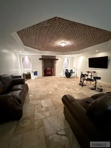 $1,750,000 | 6767 South 46th East, Idaho Falls, ID 83406