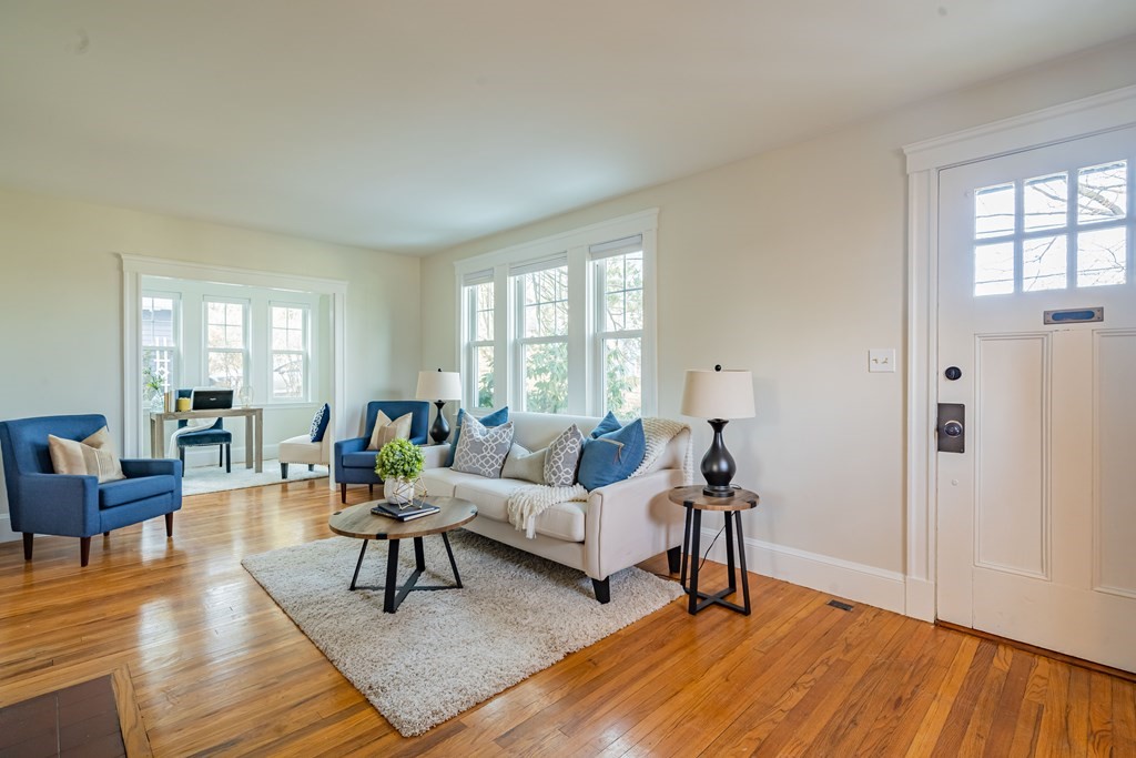 64 Spring Avenue Arlington, MA 02476 - Photo 4 of 42