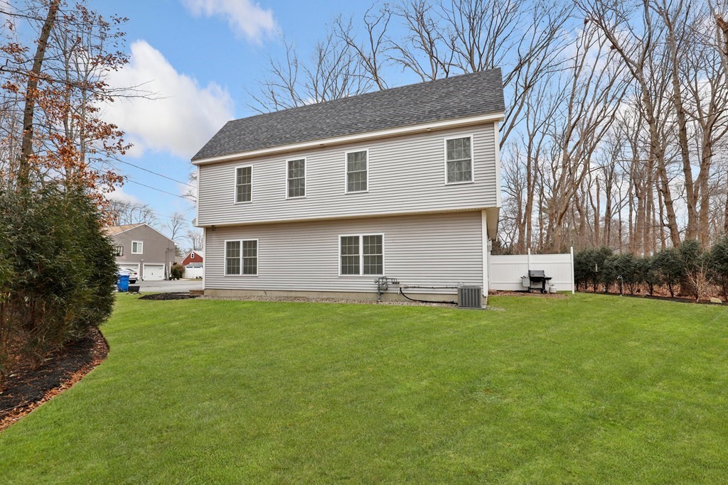 46 Line Road, Unit 2 Wakefield, MA 01880 - Photo 34 of 37 Gallery Image 34