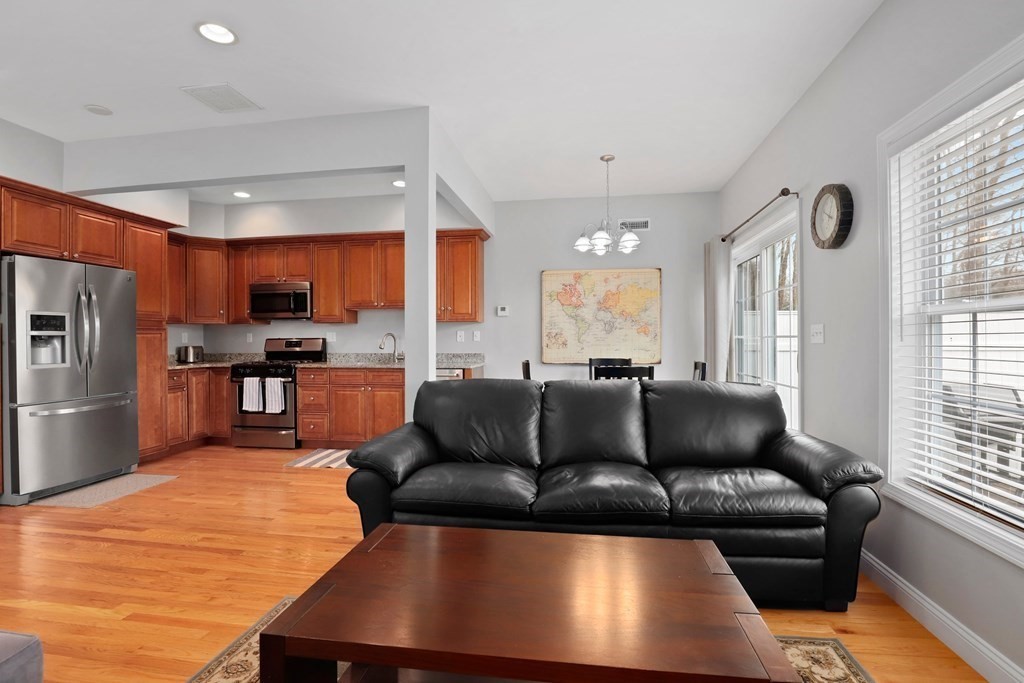 46 Line Road, Unit 2 Wakefield, MA 01880 - Photo 10 of 37 Gallery Image 10