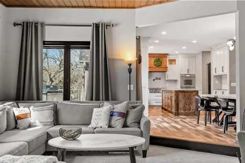 $990,000 | 2801 Woods Trail North, Burnsville, MN 55306