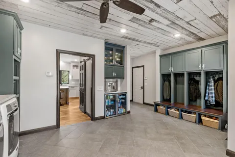 $990,000 | 2801 Woods Trail North, Burnsville, MN 55306