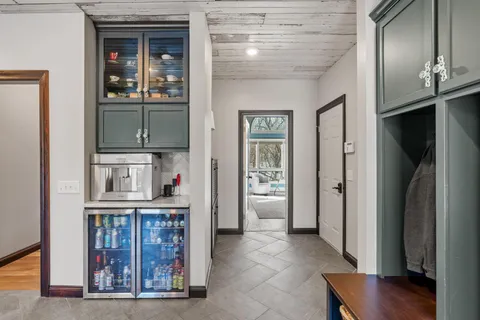 $990,000 | 2801 Woods Trail North, Burnsville, MN 55306