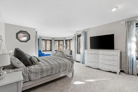 $990,000 | 2801 Woods Trail North, Burnsville, MN 55306