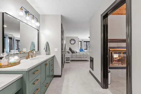 $990,000 | 2801 Woods Trail North, Burnsville, MN 55306