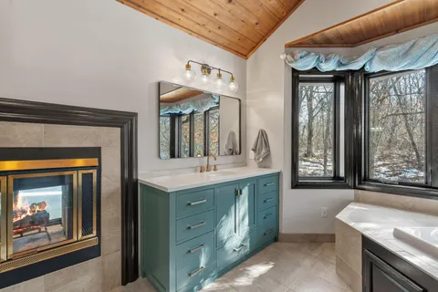 $990,000 | 2801 Woods Trail North, Burnsville, MN 55306