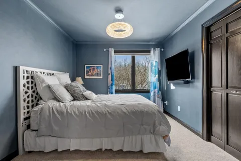 $990,000 | 2801 Woods Trail North, Burnsville, MN 55306