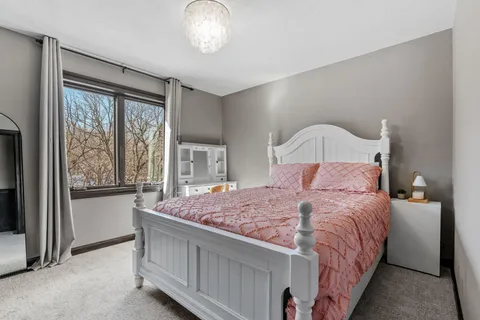 $990,000 | 2801 Woods Trail North, Burnsville, MN 55306