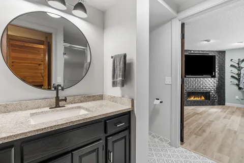 $990,000 | 2801 Woods Trail North, Burnsville, MN 55306