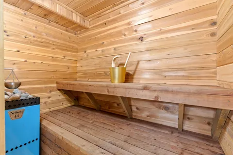 $990,000 | 2801 Woods Trail North, Burnsville, MN 55306