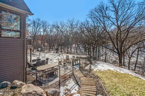 $990,000 | 2801 Woods Trail North, Burnsville, MN 55306