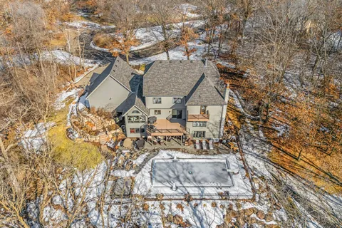 $990,000 | 2801 Woods Trail North, Burnsville, MN 55306