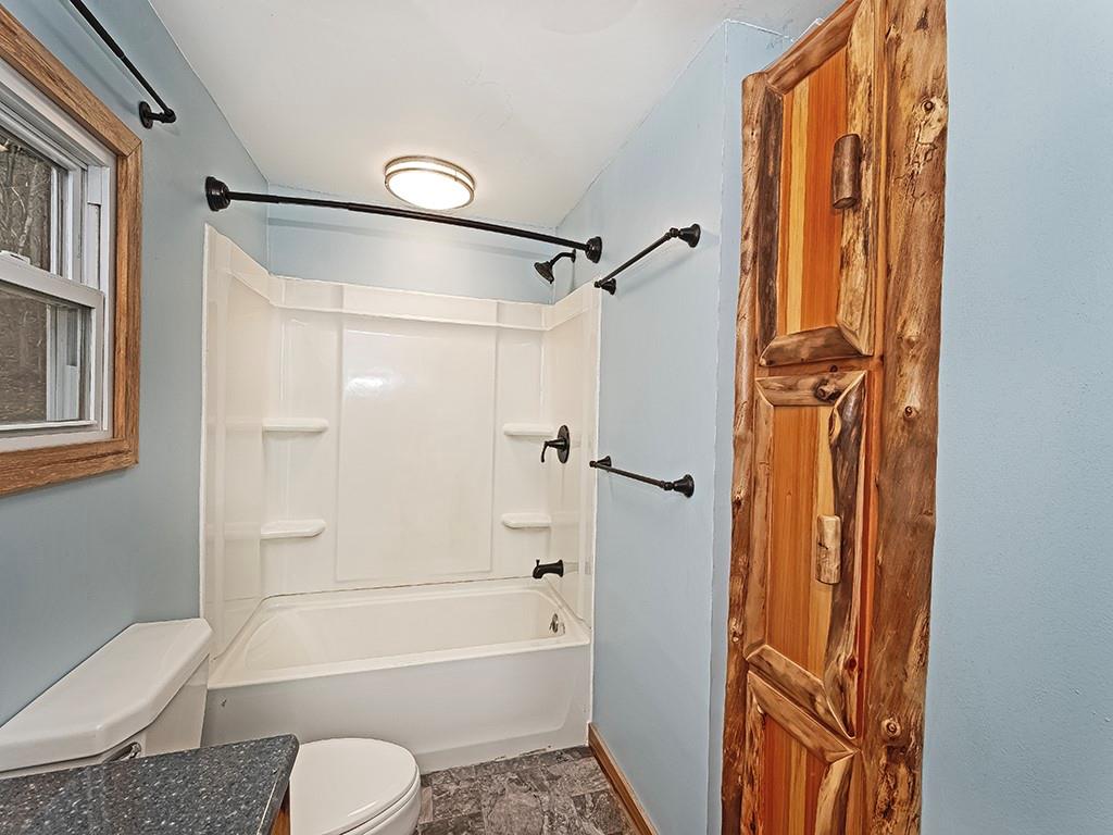 1566 Dime Road Vandergrift, PA 15690 - Photo 17 of 35