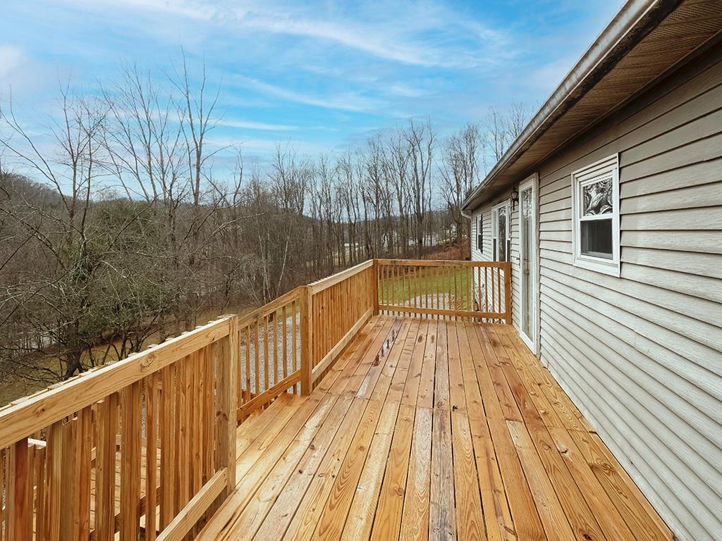 1566 Dime Road Vandergrift, PA 15690 - Photo 29 of 35