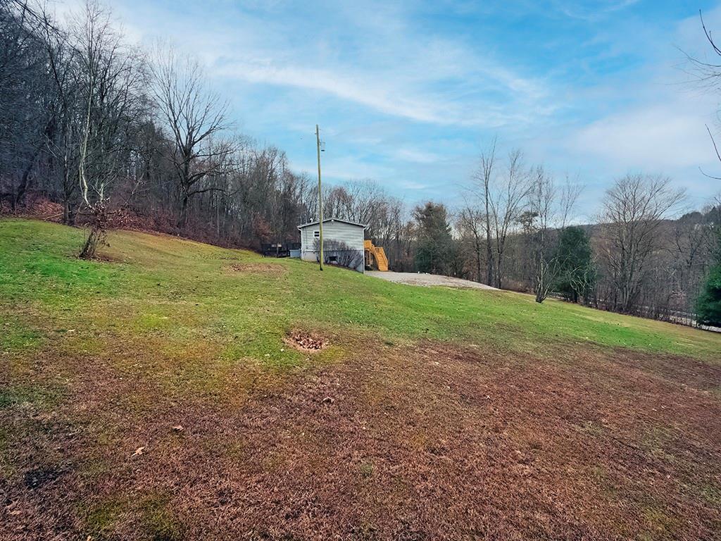 1566 Dime Road Vandergrift, PA 15690 - Photo 33 of 35