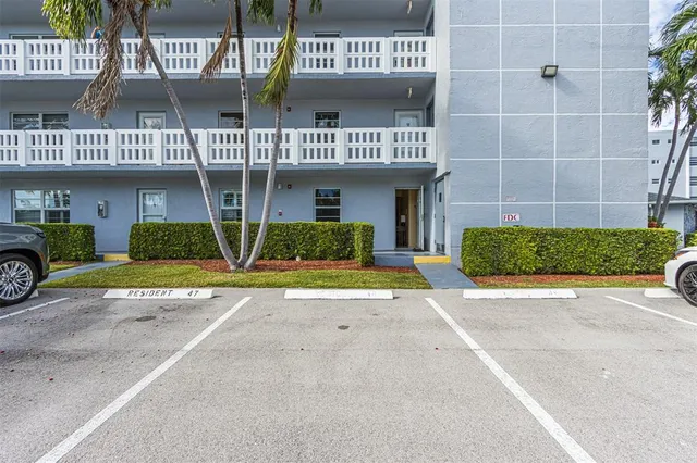 $259,000 | 190 Southeast 5th Avenue, Unit 108, Dania Beach, FL 33004