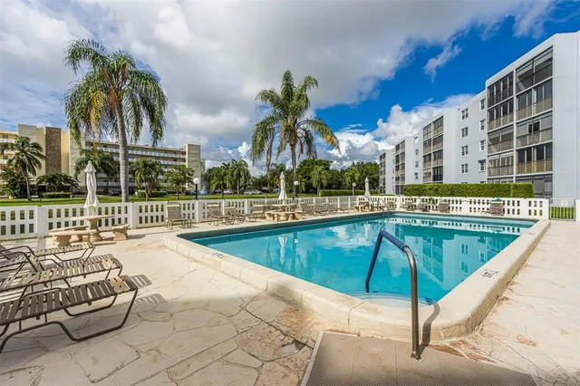 $259,000 | 190 Southeast 5th Avenue, Unit 108, Dania Beach, FL 33004
