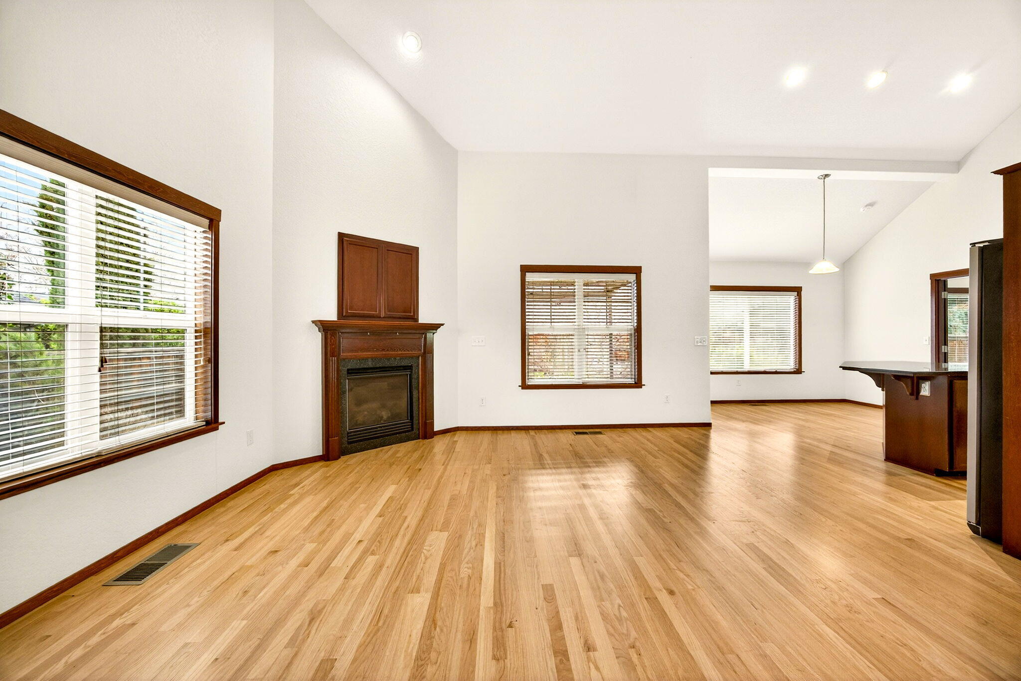 150 Graham Way Talent, OR 97540 - Photo 15 of 45 ApxGW00022