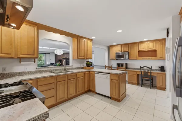 $650,000 | 7 Brookside Drive, Falmouth, ME 04105