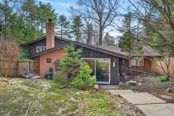 $650,000 | 7 Brookside Drive, Falmouth, ME 04105