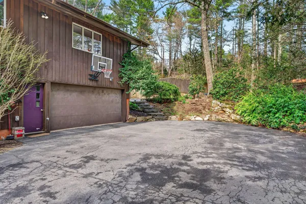 $650,000 | 7 Brookside Drive, Falmouth, ME 04105