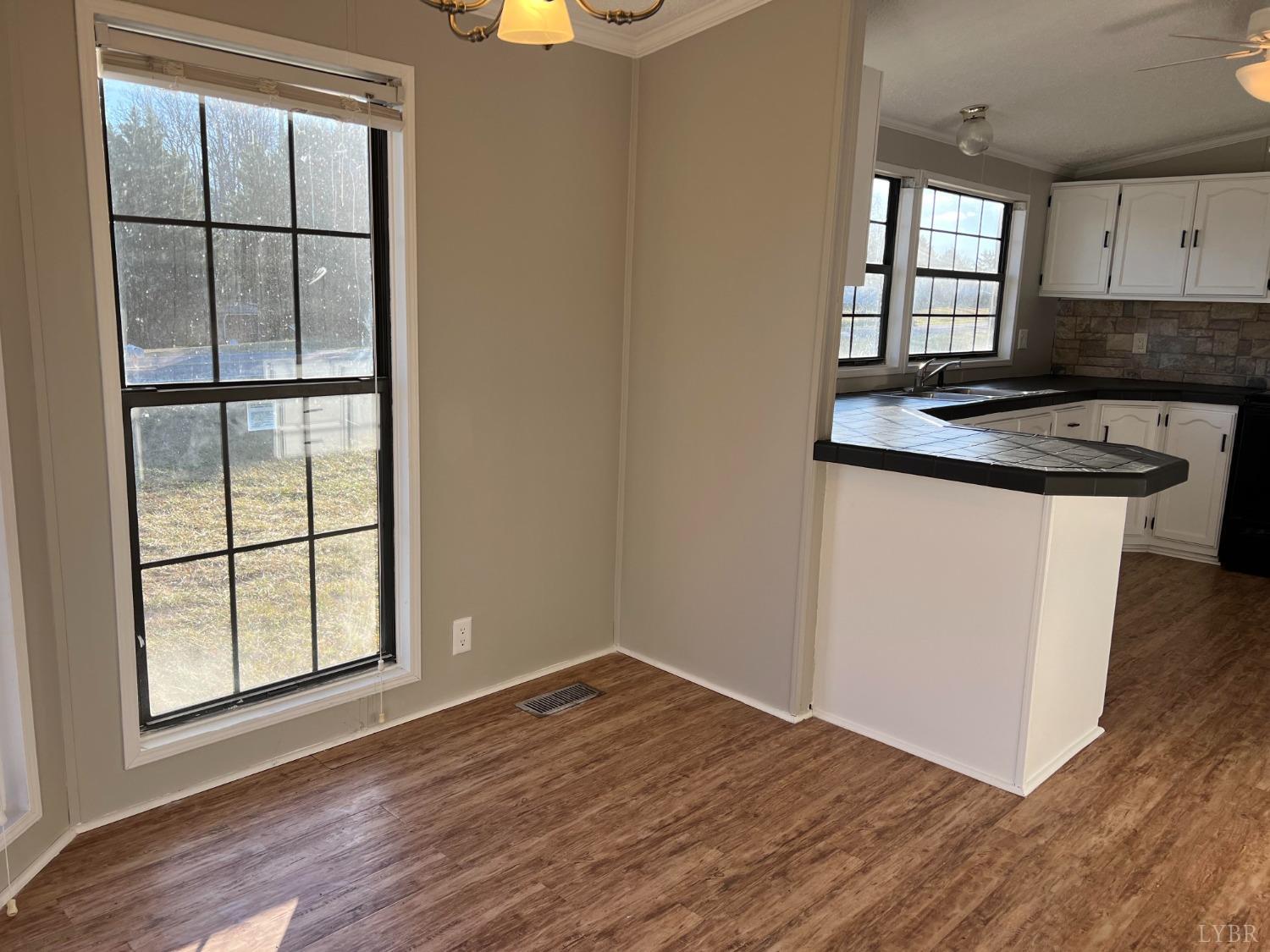 4200 Falling Creek Road Bedford, VA 24523 - Photo 11 of 12 Gallery Image 11