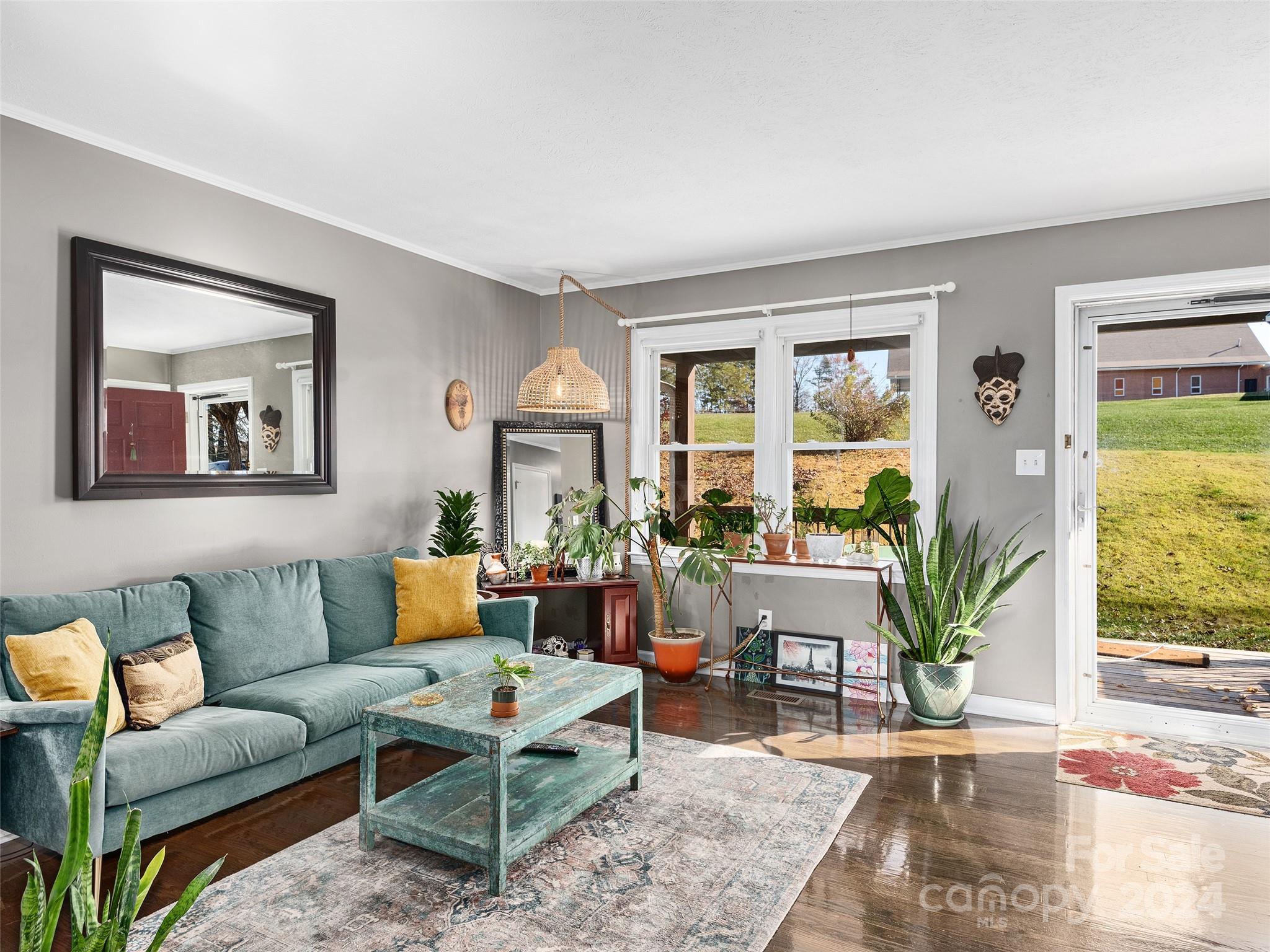 98 Cub Road Asheville, NC 28806 - Photo 4 of 18 Gallery Image 4