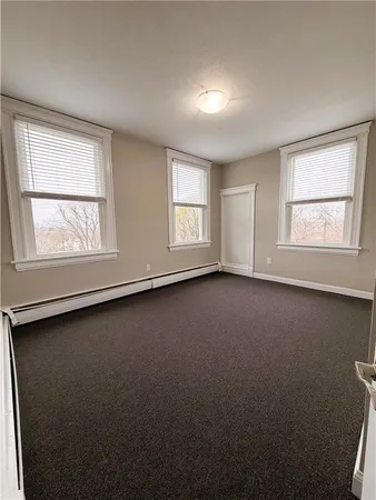 $1,400 | 901 Bernon Street, Unit 242, Woonsocket, RI 02895