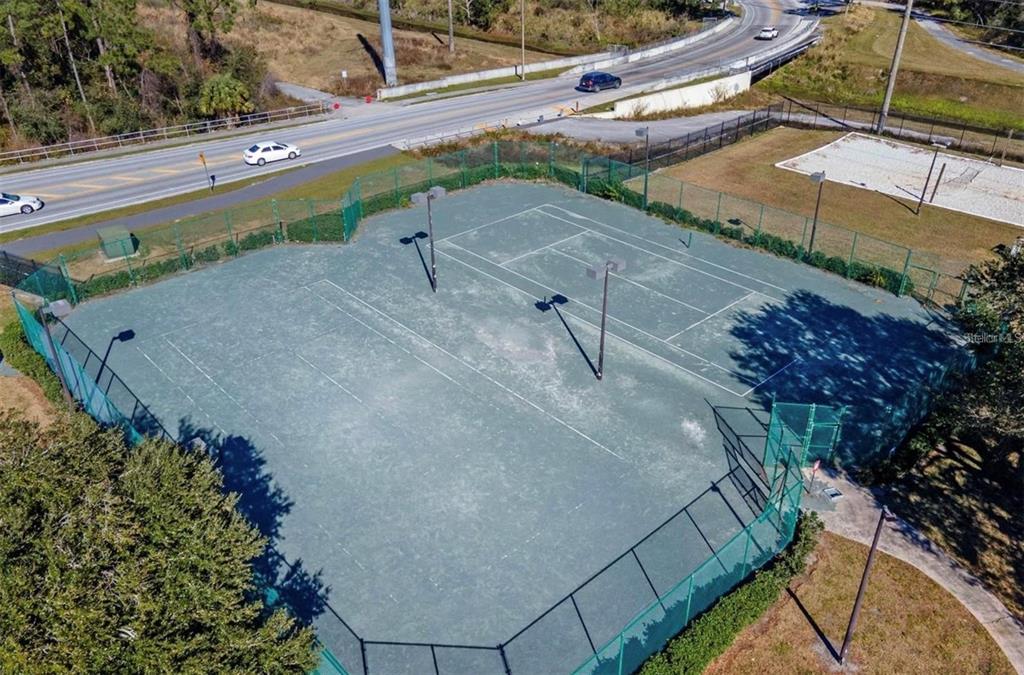 5560 Metrowest Boulevard, Unit 101 Orlando, FL 32811 - Photo 30 of 30 a view of a backyard with a area