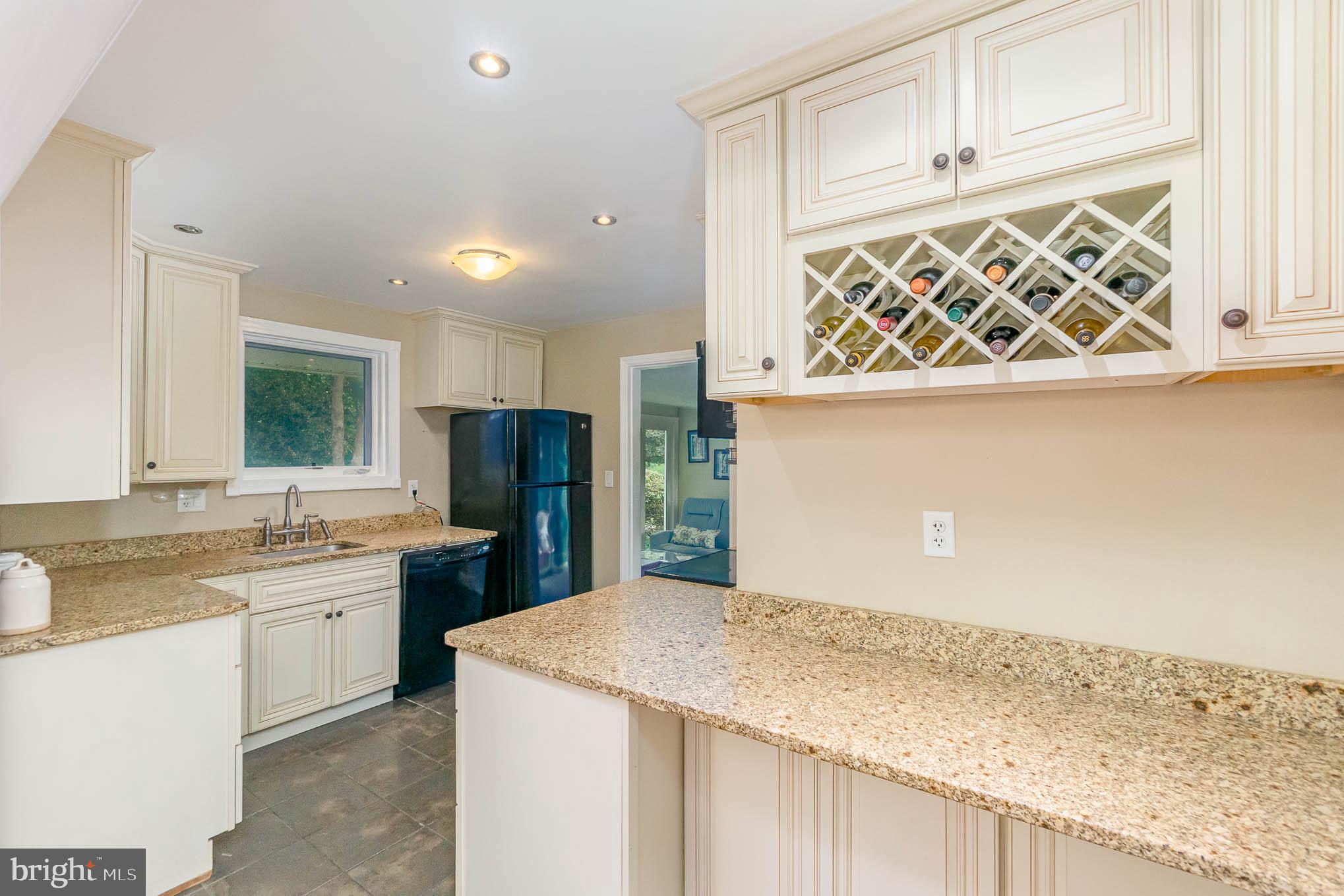 1332 Heather Hill Road Baltimore, MD 21239 - Photo 15 of 37